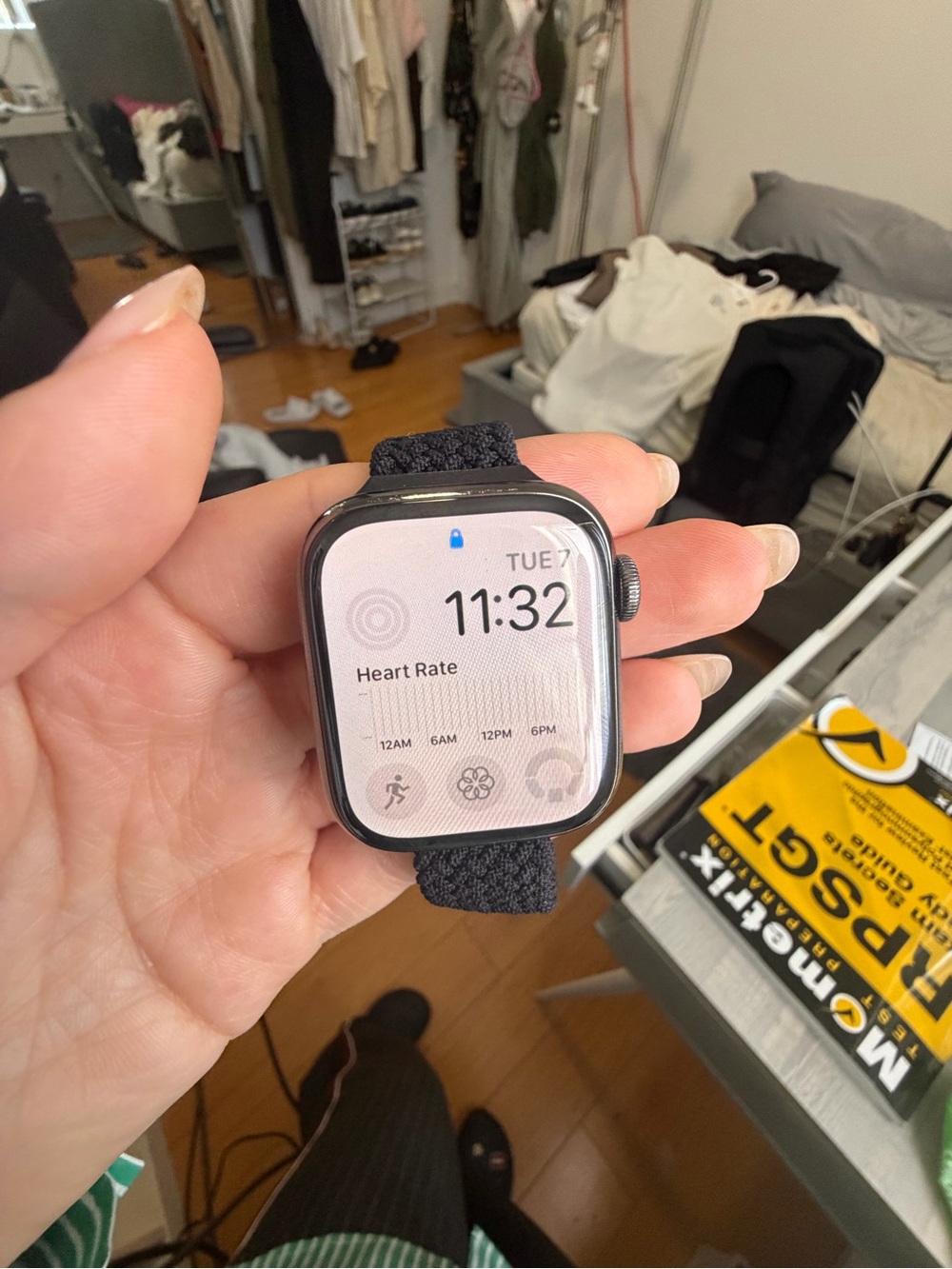 Apple Watch 9 series 41 mm like new - Picture 5 of 8